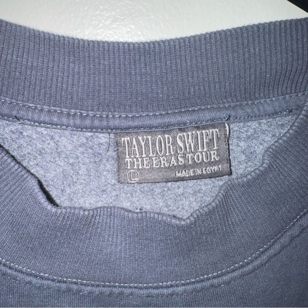 Taylor Swift Eras Tour Sweatshirt Large Dark Gray Blue - Picture 2 of 4
